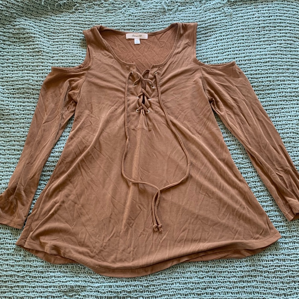 Brown, crop shoulder, top with tie front